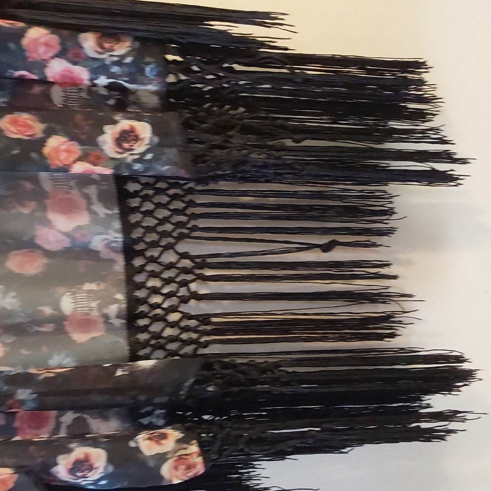 Spin Doctors Whimsagoth Fringe Cover up Shawl - Picture 9 of 10